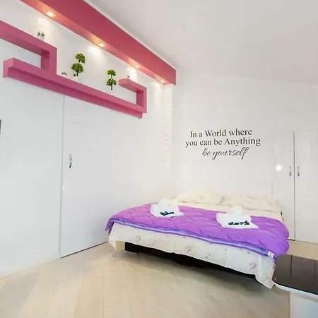 Cute Little Apartment In The Old Town Split Exterior photo