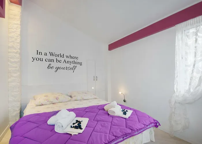 Cute Little Apartment In The Old Town